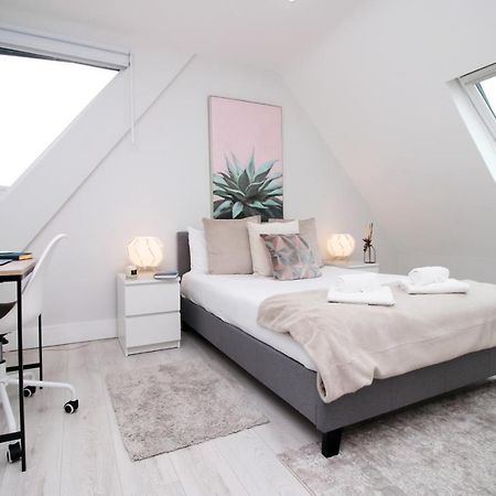 New 2 Bed Comfort - Functional - Secure - Private Cardiff Exterior foto