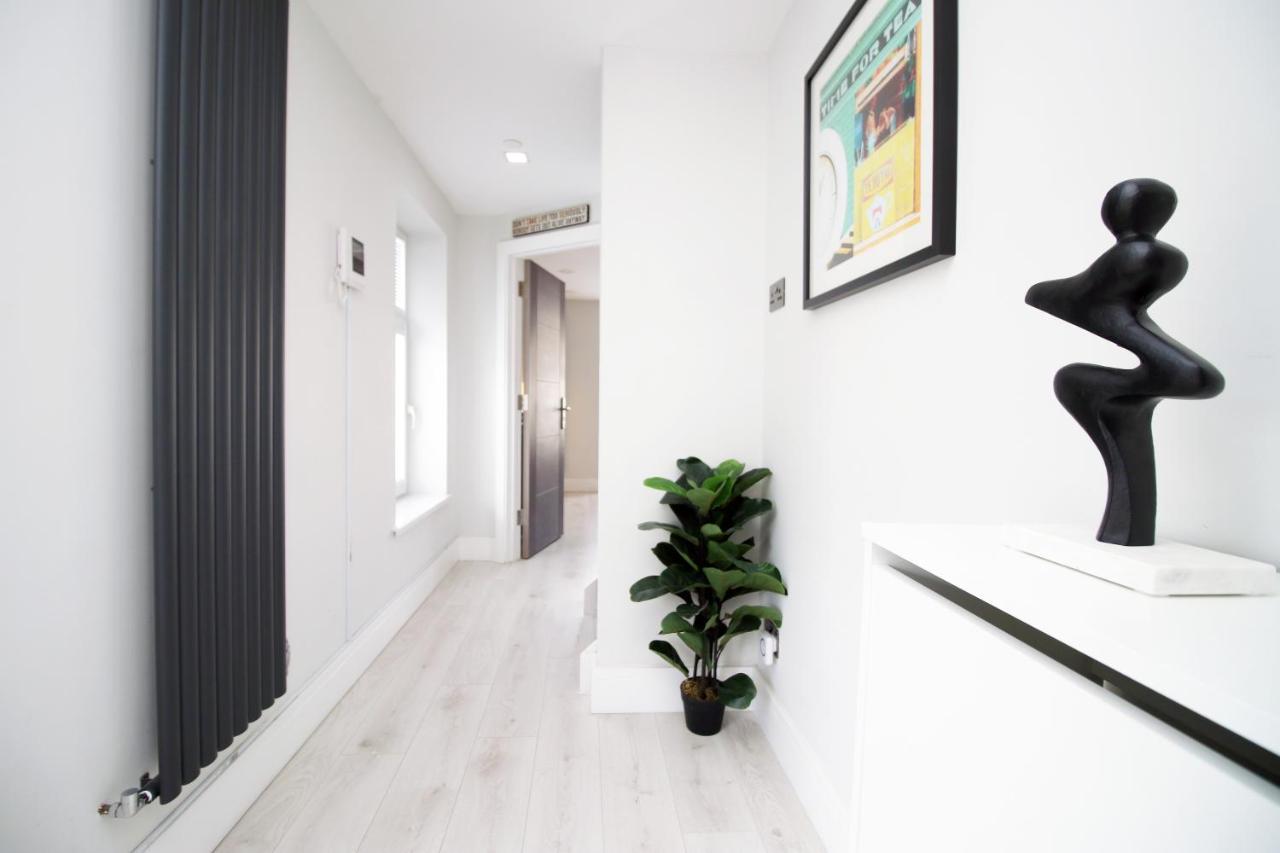 New 2 Bed Comfort - Functional - Secure - Private Cardiff Exterior foto