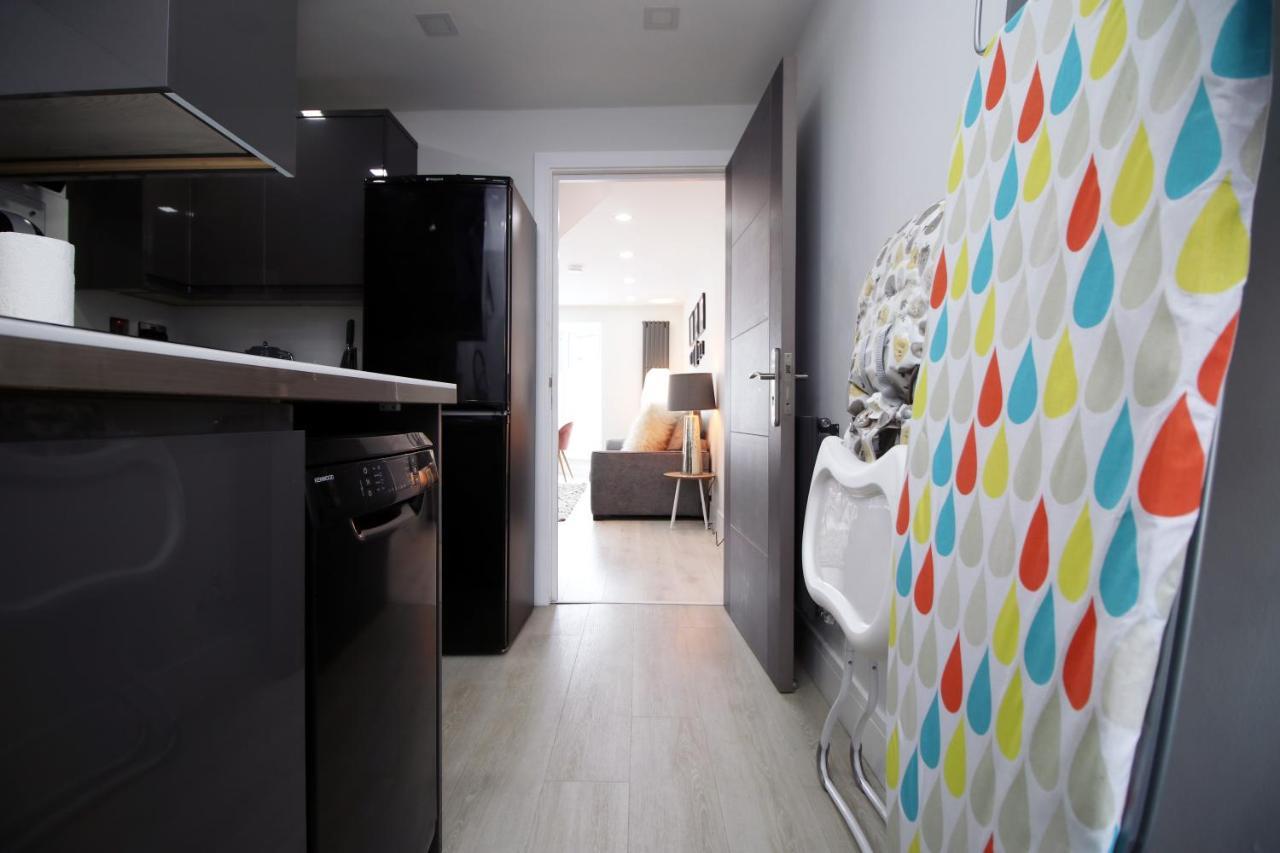 New 2 Bed Comfort - Functional - Secure - Private Cardiff Exterior foto