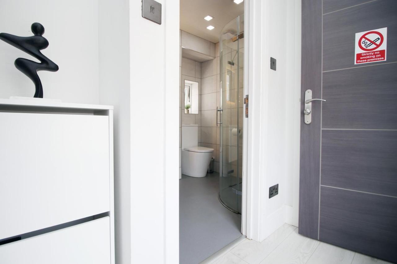 New 2 Bed Comfort - Functional - Secure - Private Cardiff Exterior foto