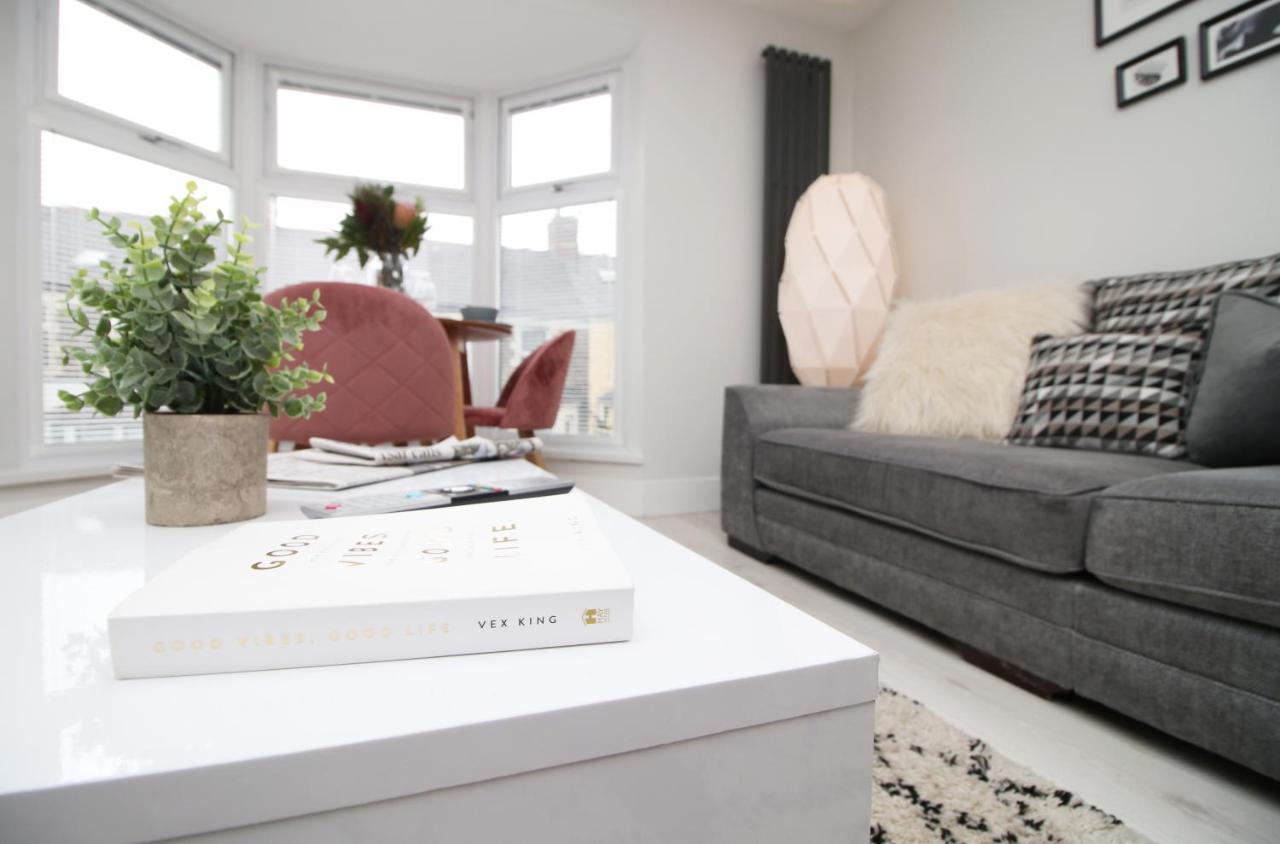 New 2 Bed Comfort - Functional - Secure - Private Cardiff Exterior foto