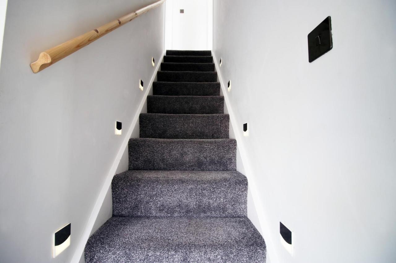 New 2 Bed Comfort - Functional - Secure - Private Cardiff Exterior foto